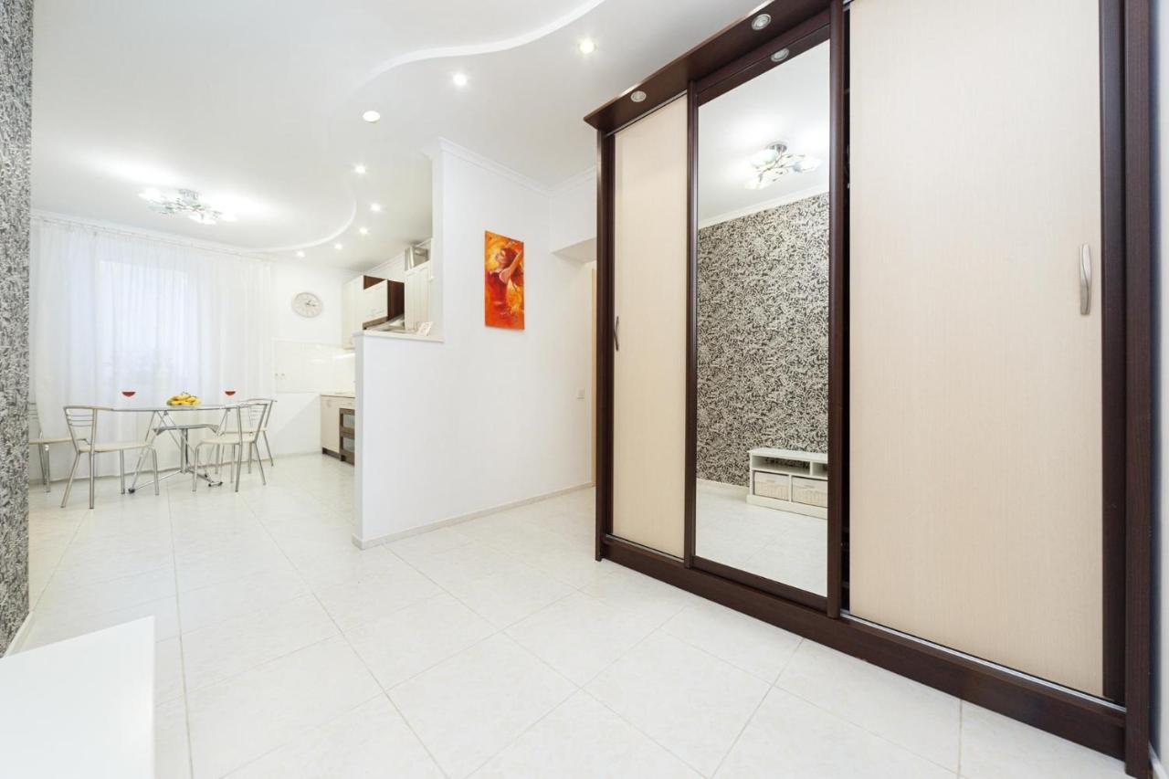 Odessa Arkadia Apartments Bagian luar foto